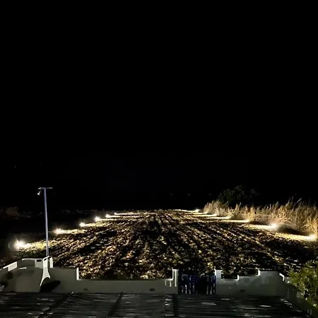 Nautilus House アパートホテル 2*