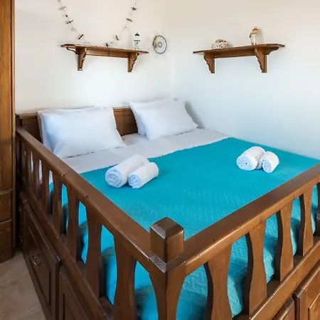 Nautilus House Aparthotel Paradeísion