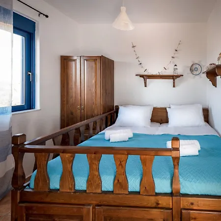 Nautilus House Aparthotel