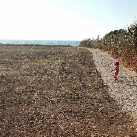 Nautilus House Aparthotel